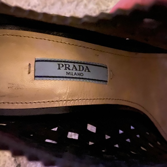 Prada Black Laser Cut Leather Peep Toe Booties Pumps Back Zip Size 39.5 - BNIB! - Picture 2 of 16